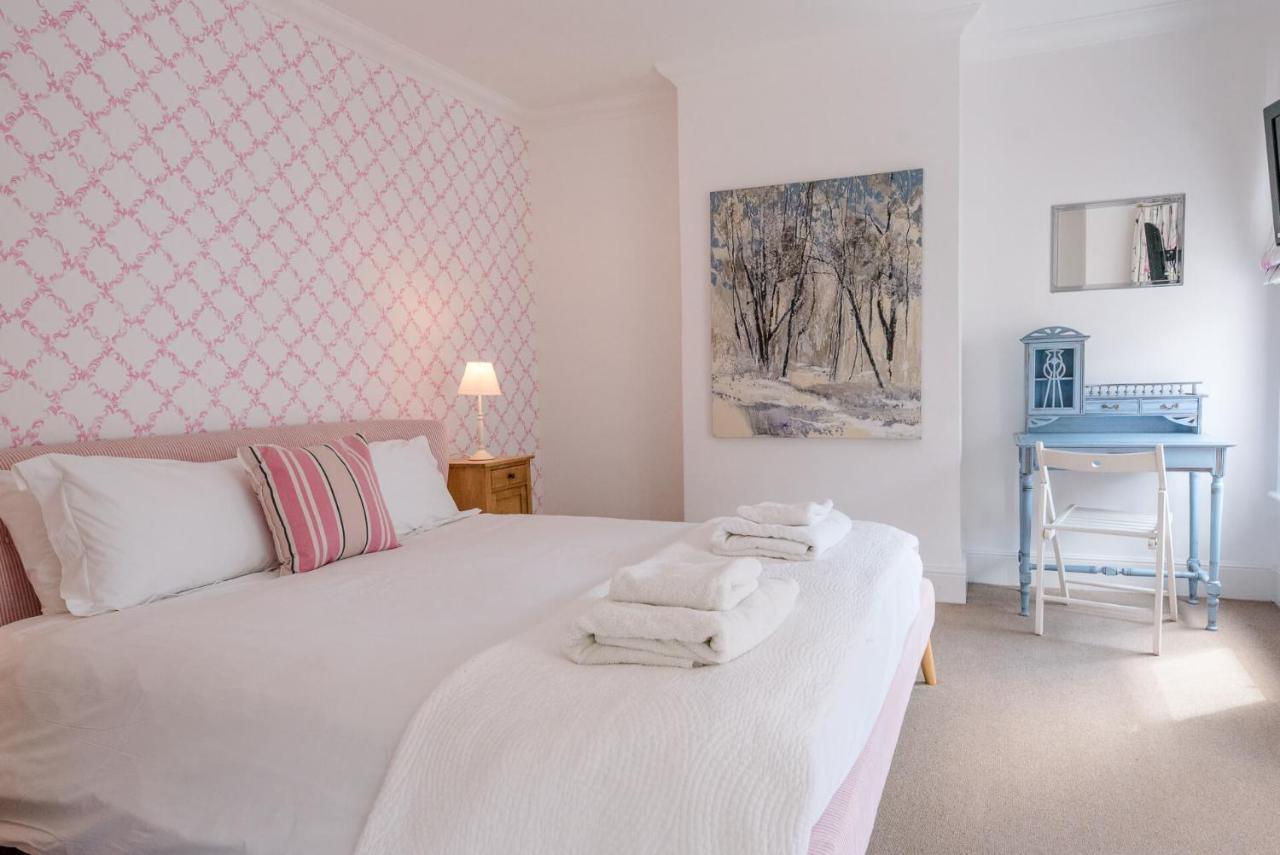 The Pink House In Holiday home *